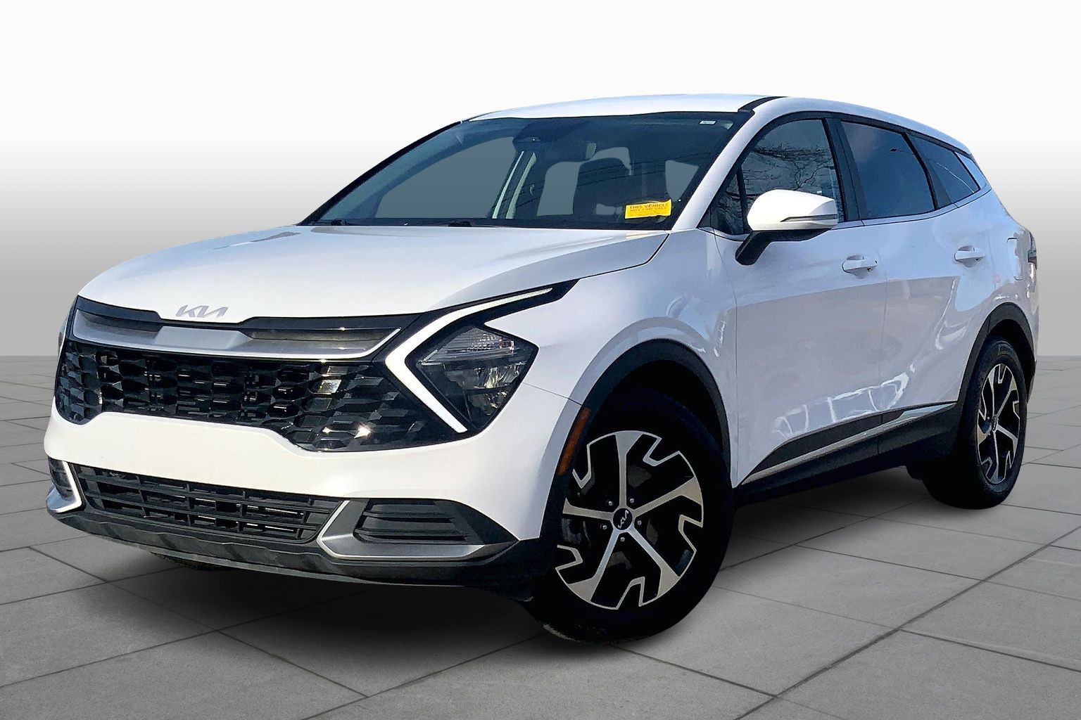 2023 Kia Sportage EX's photo