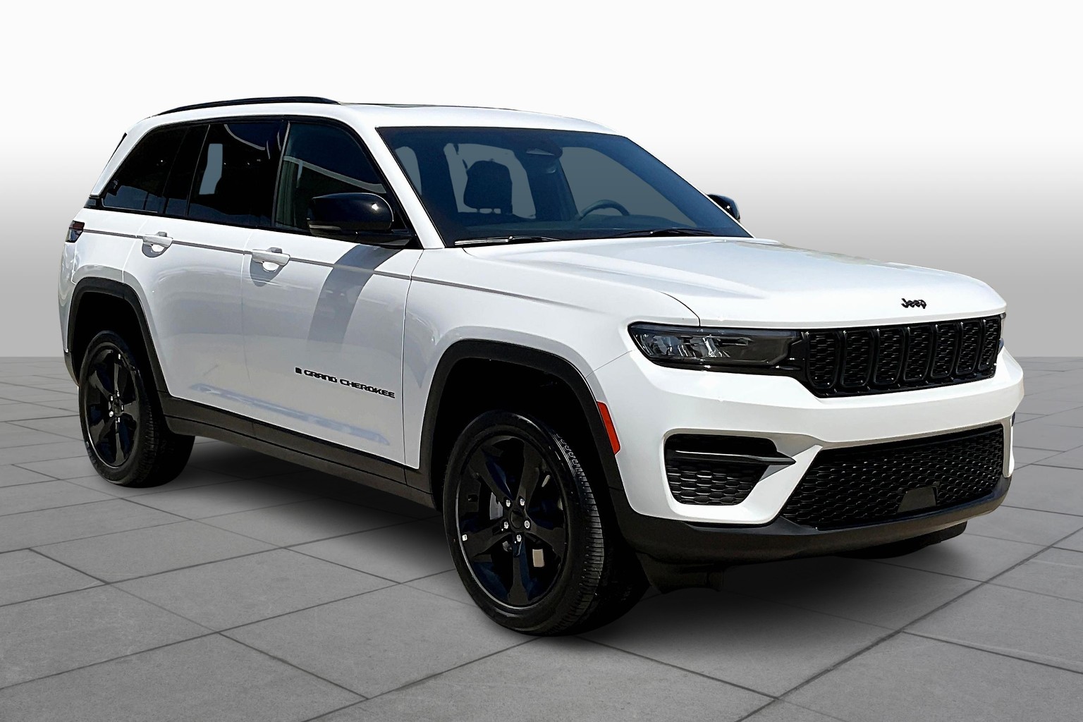 2025 Jeep Grand Cherokee Altitude X photo 2