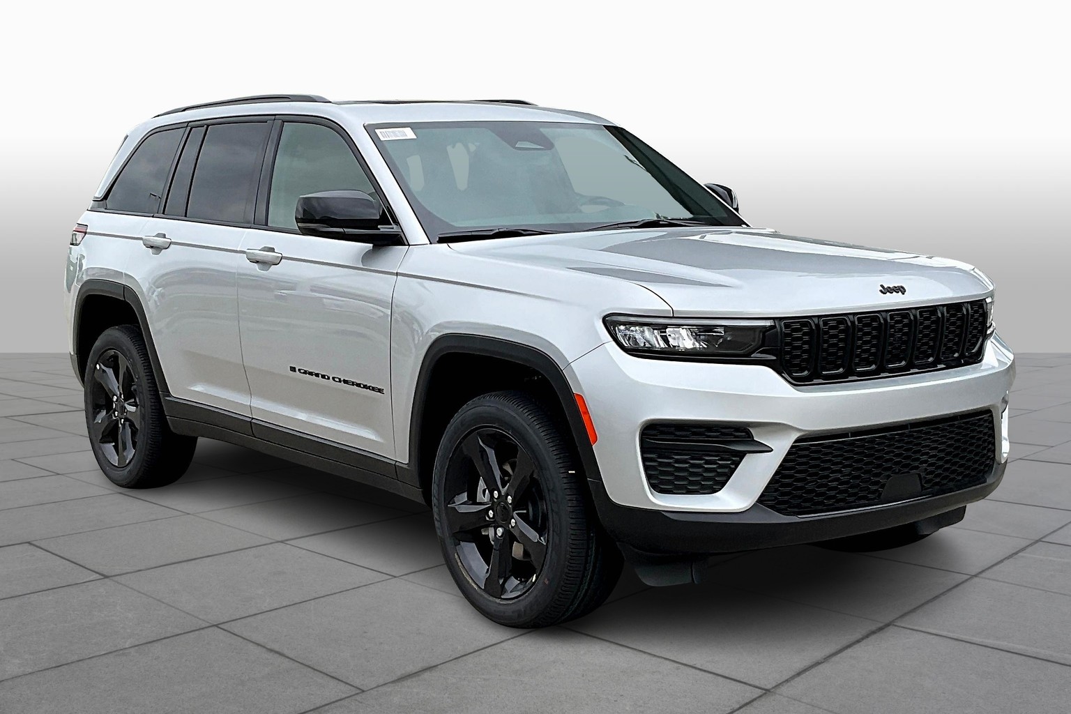 2025 Jeep Grand Cherokee Altitude X photo 2