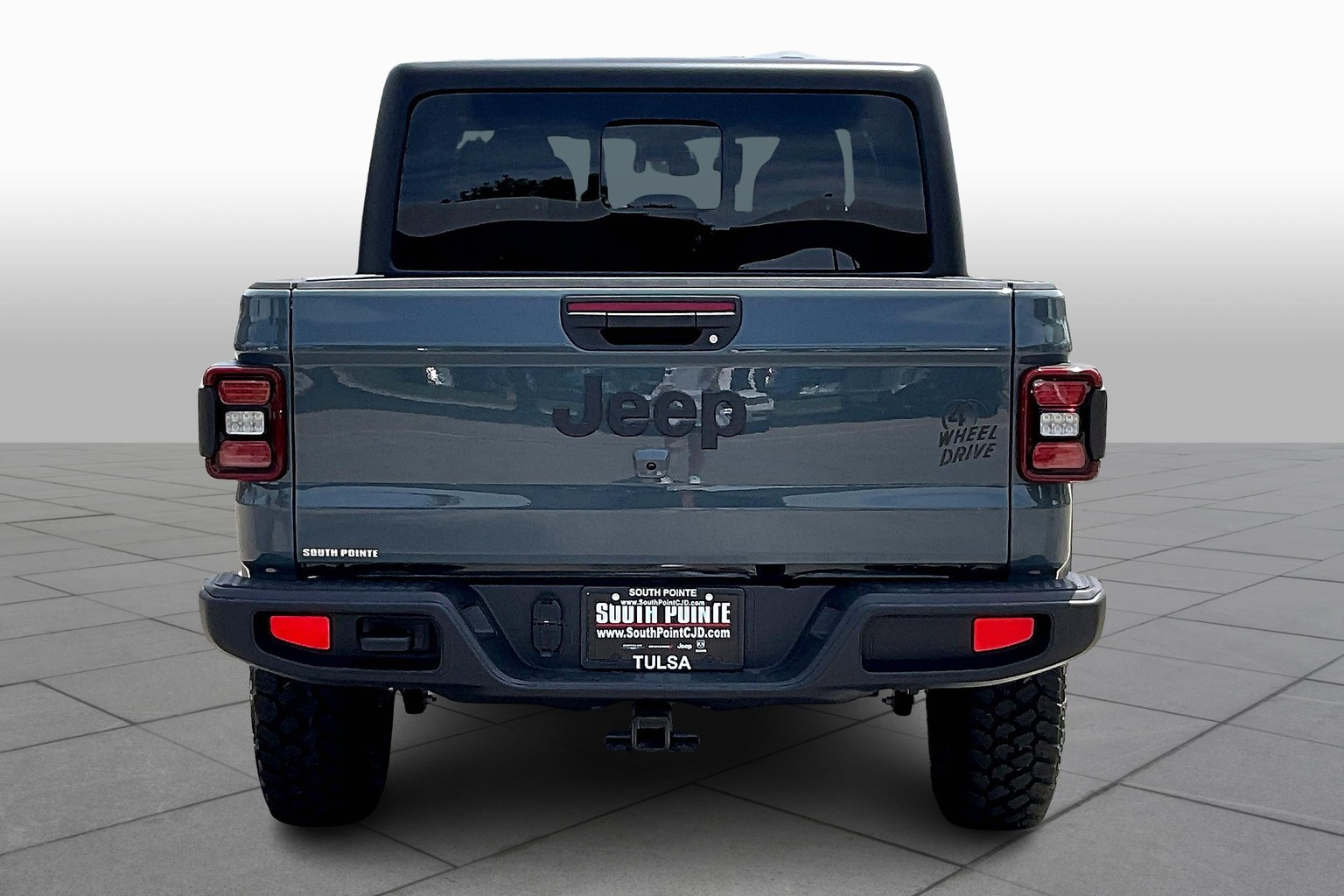 2025 Jeep Gladiator Willys photo 4