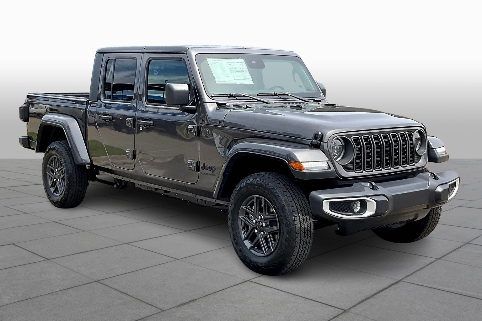 2025 Jeep Gladiator Sport S photo 2