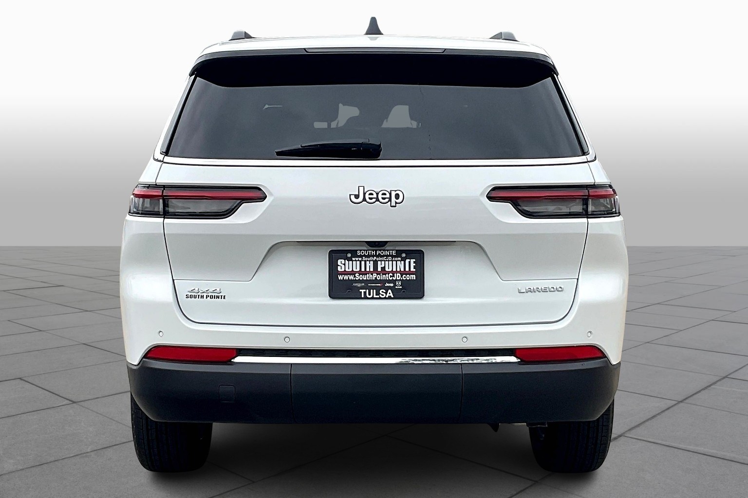 2025 Jeep Grand Cherokee Laredo X photo 4