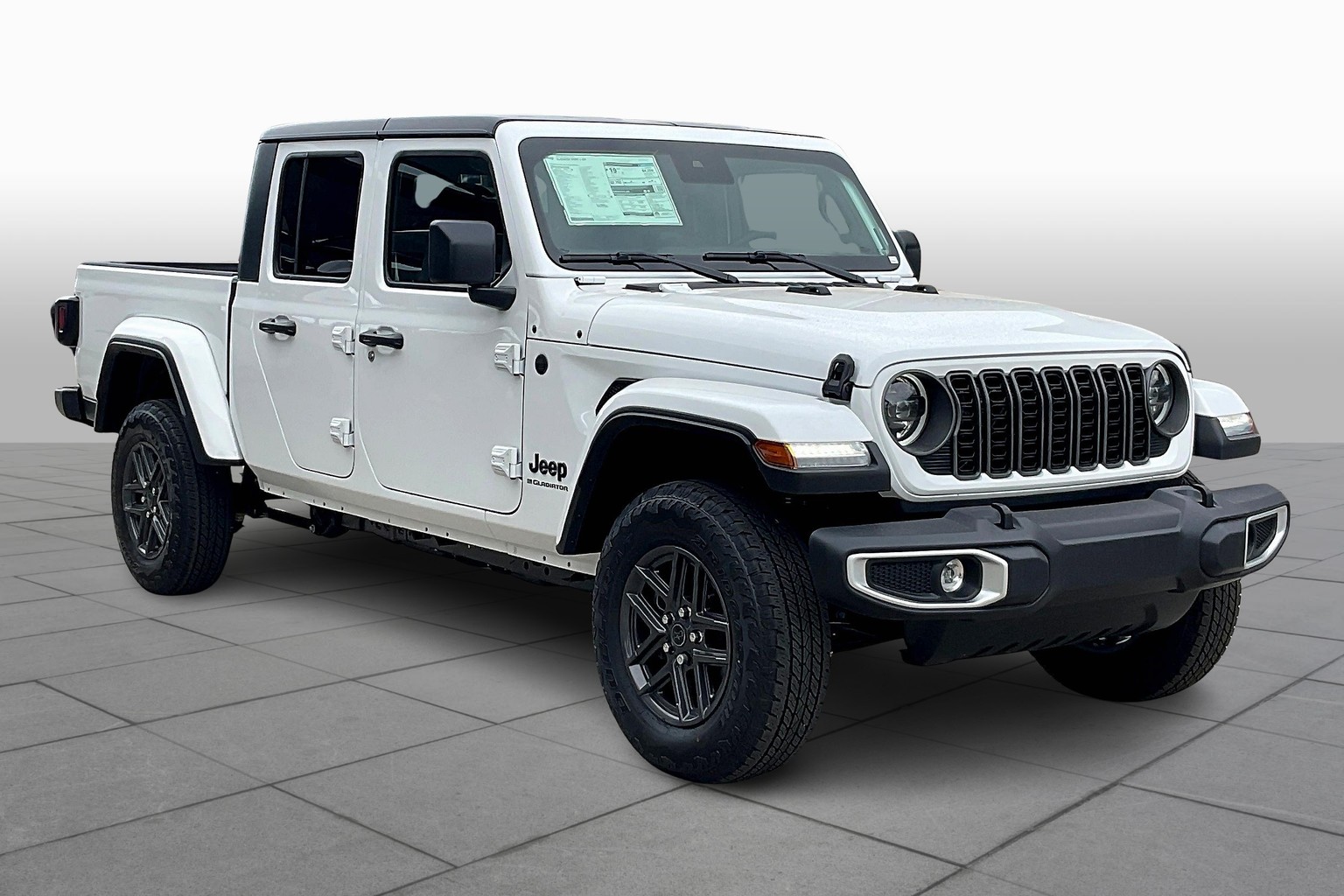 2025 Jeep Gladiator Sport S photo 2