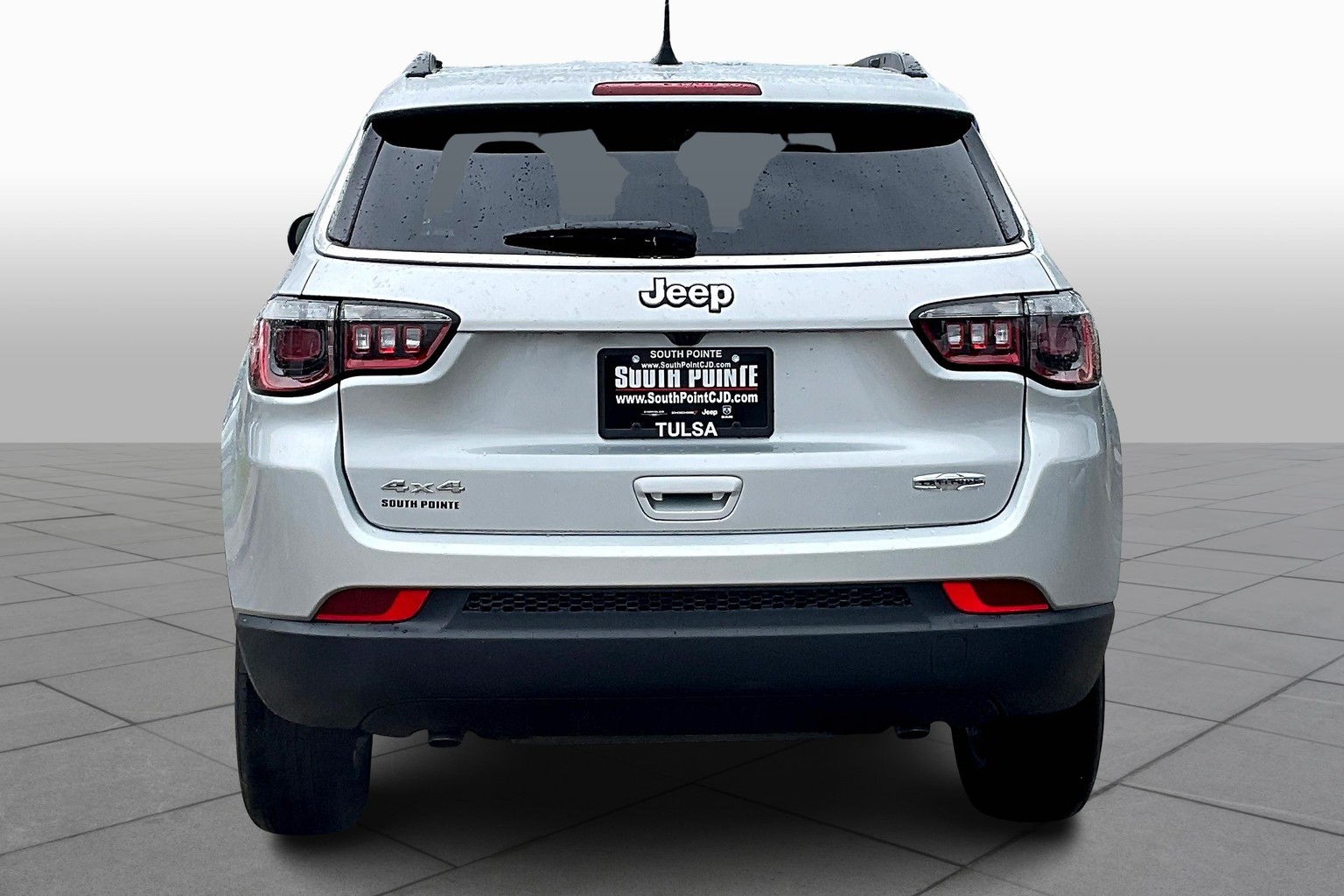 2025 Jeep Compass Latitude photo 4