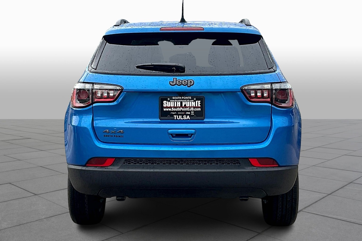 2025 Jeep Compass Latitude photo 3