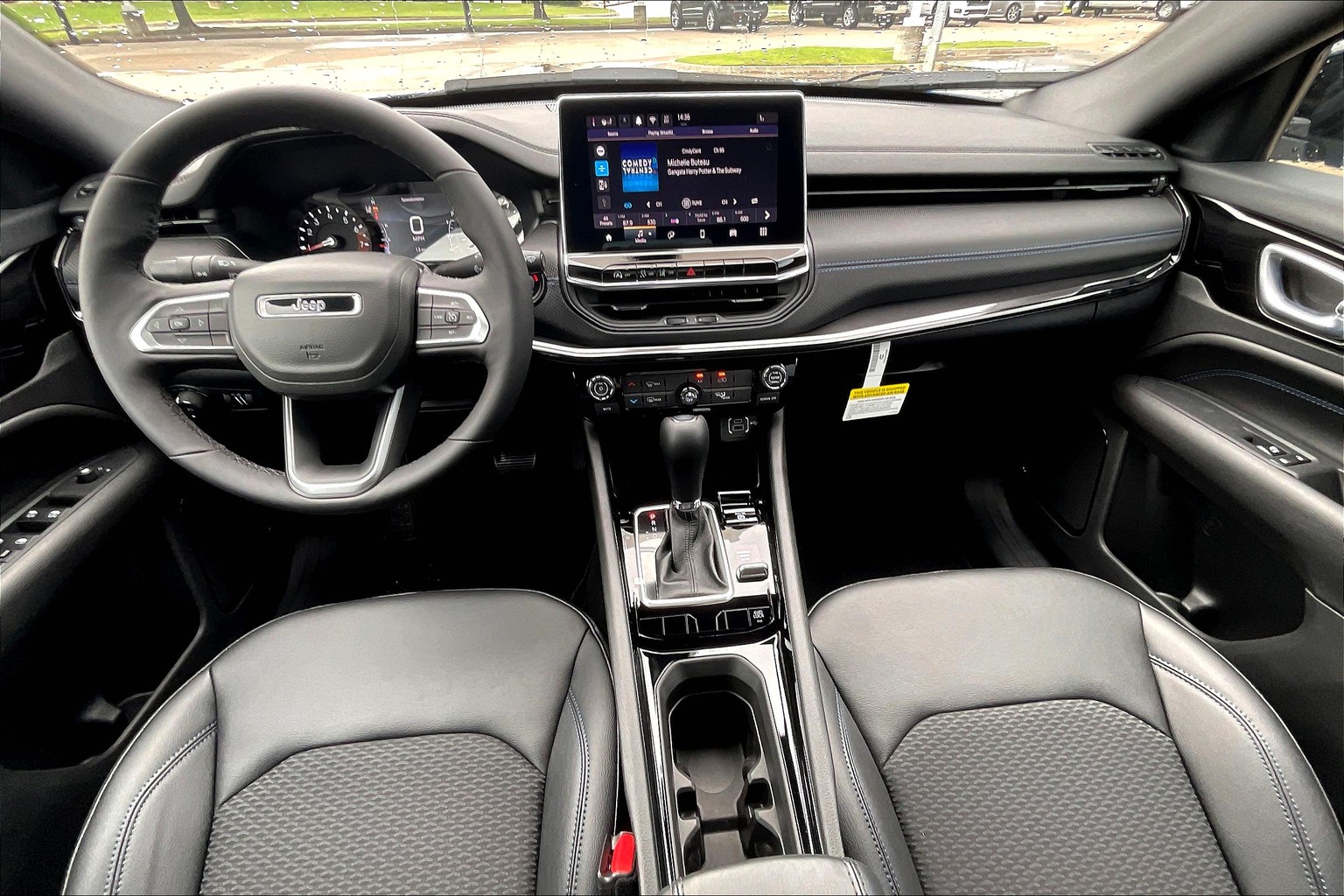 2025 Jeep Compass Latitude photo 4
