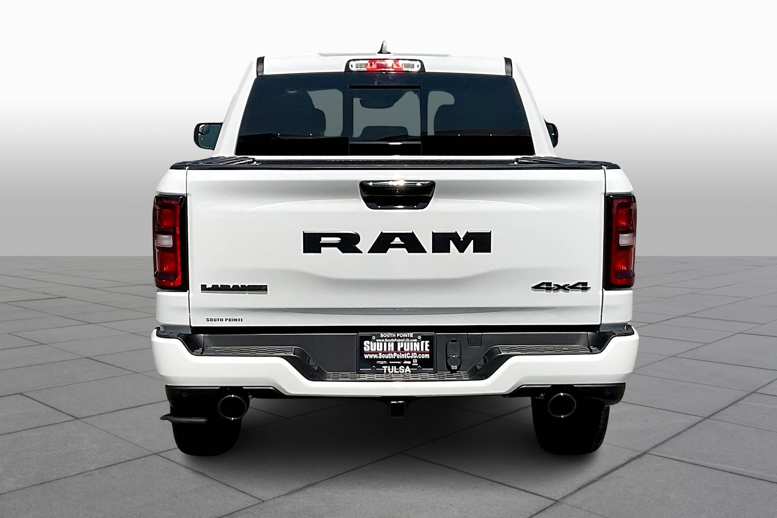 2026 Ram 1500 Laramie photo 3