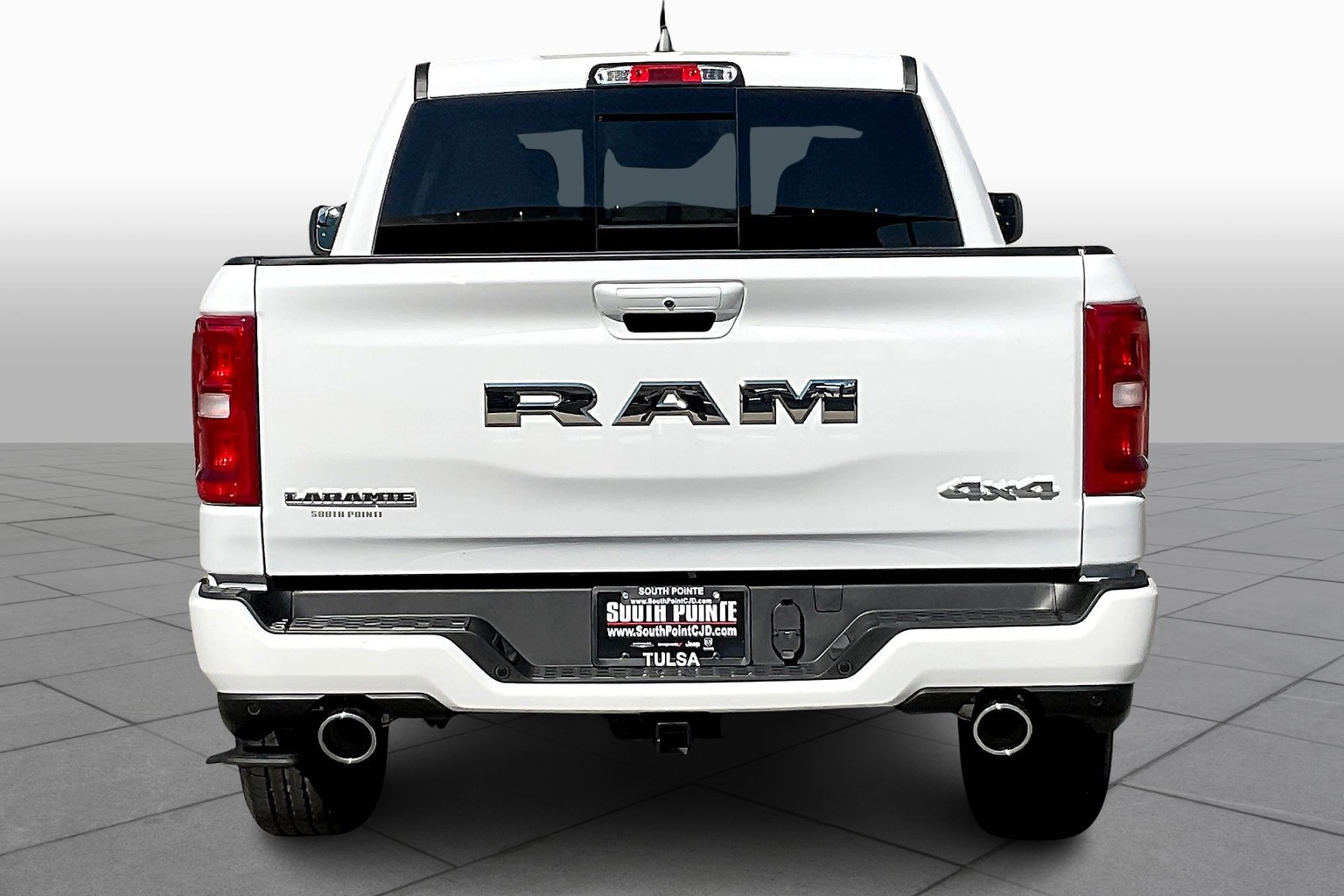2026 Ram 1500 Laramie photo 4