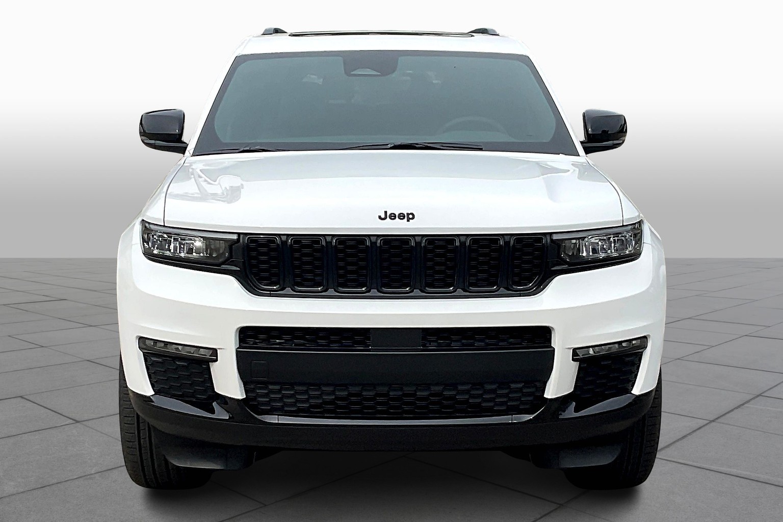 2025 Jeep Grand Cherokee Limited photo 3