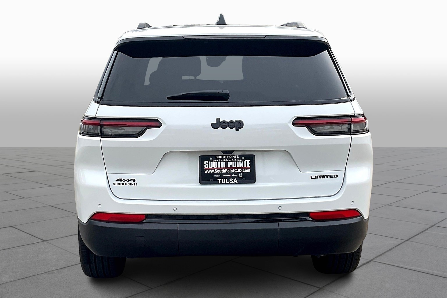 2025 Jeep Grand Cherokee Limited photo 4