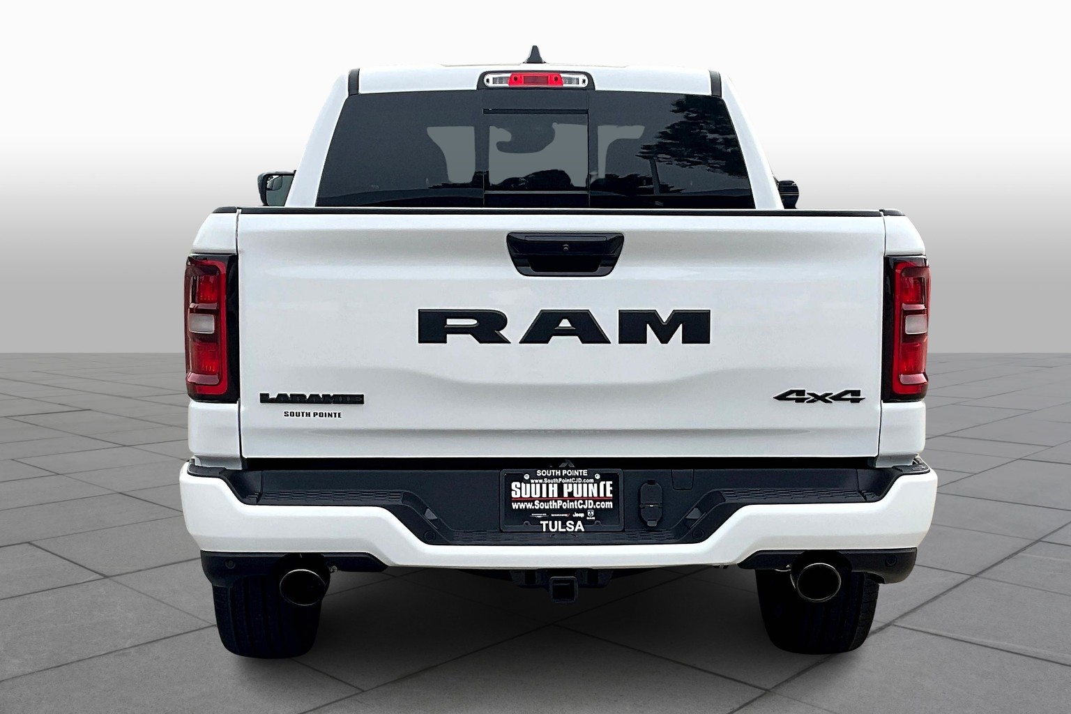 2026 Ram 1500 Laramie photo 4