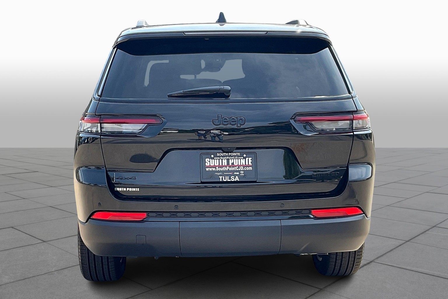 2025 Jeep Grand Cherokee Limited photo 4