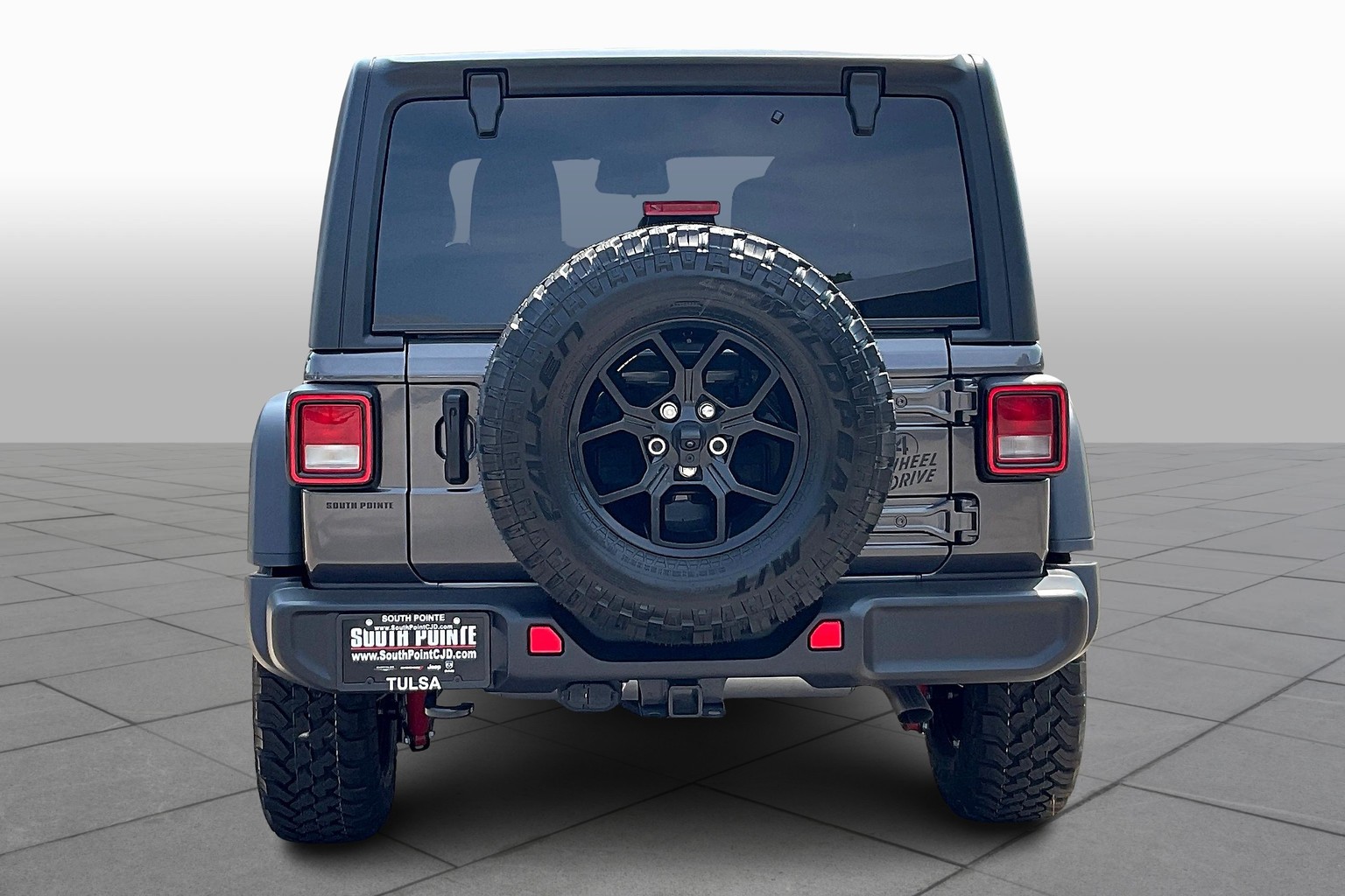 2025 Jeep Wrangler Willys photo 4
