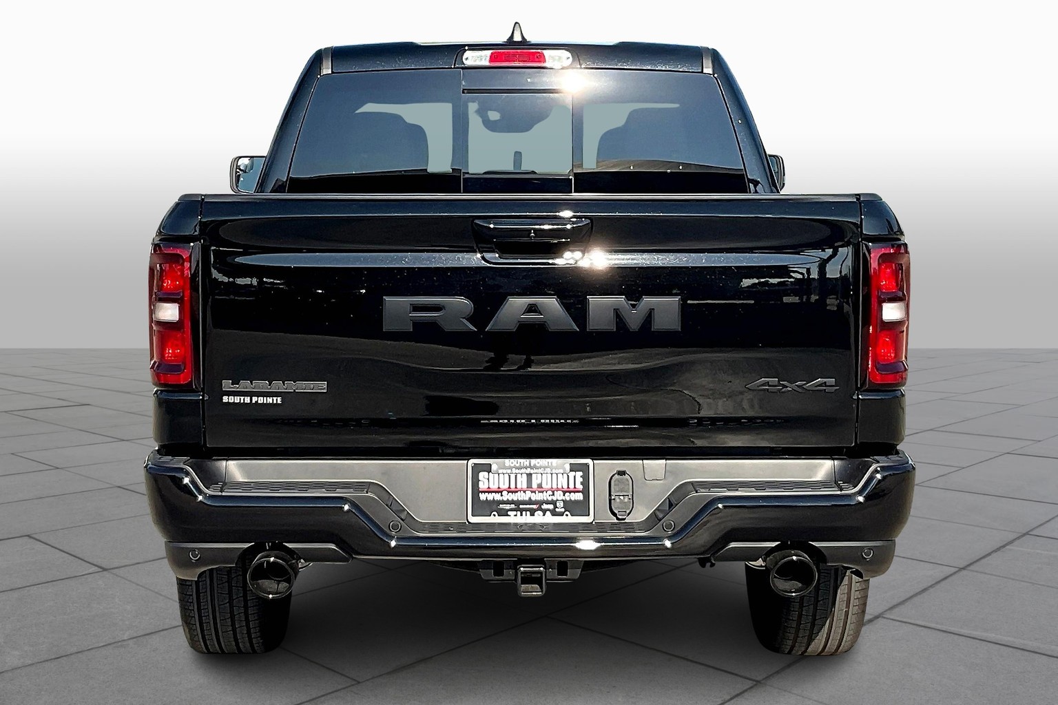 2026 Ram 1500 Laramie photo 2