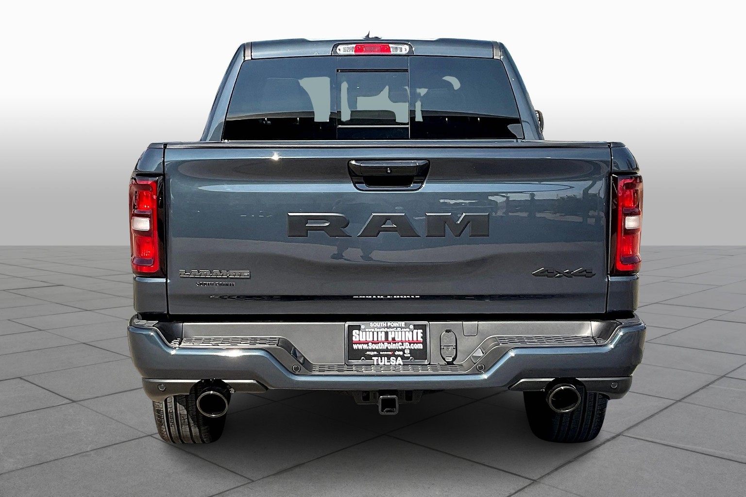2026 Ram 1500 Laramie photo 4
