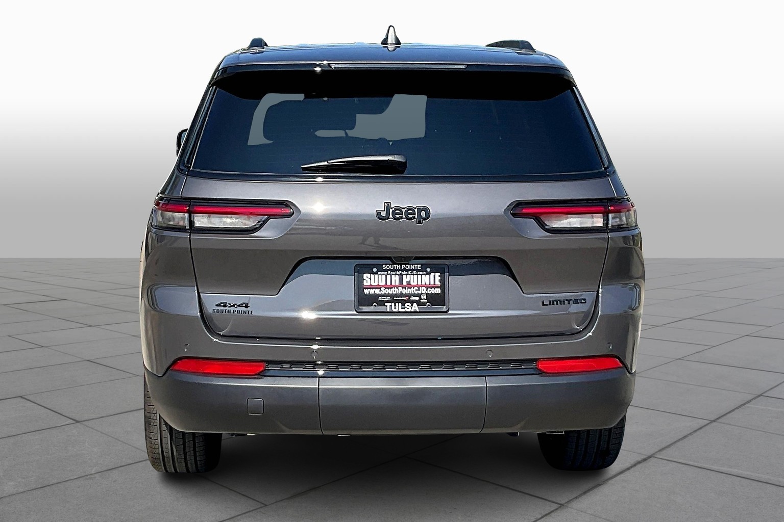2025 Jeep Grand Cherokee Limited photo 4