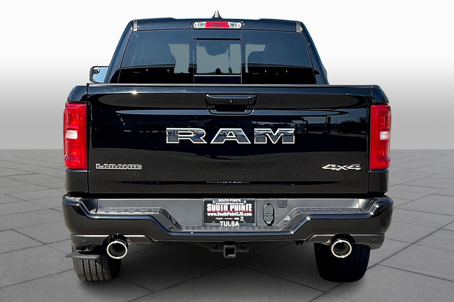 2026 Ram 1500 Laramie photo 4