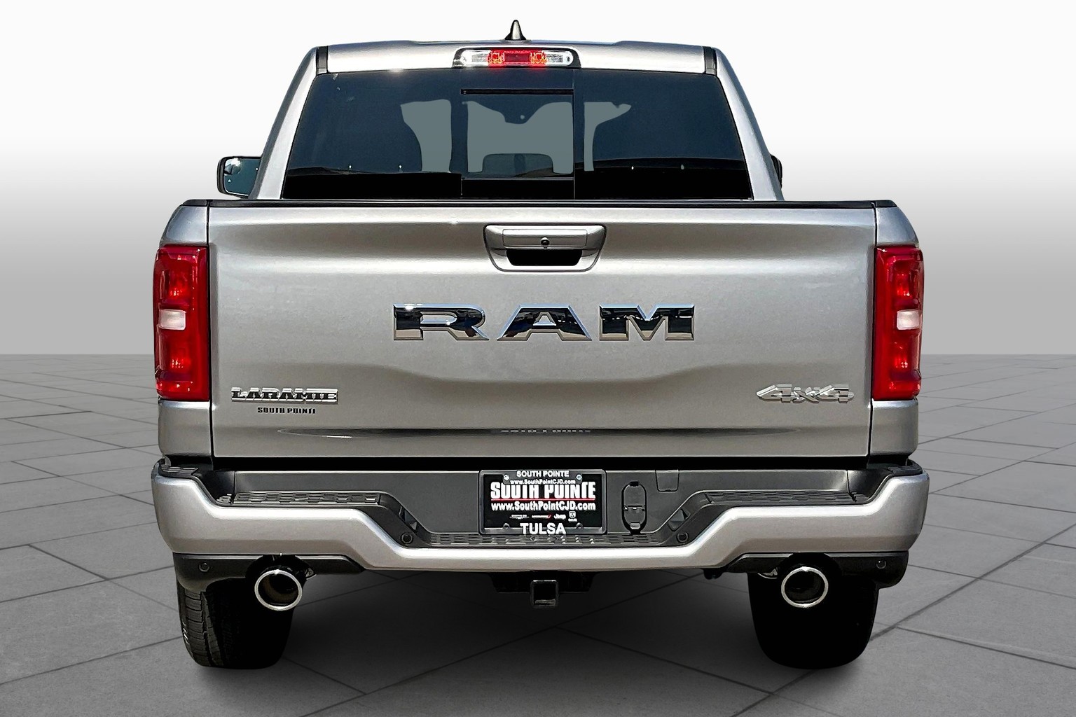 2026 Ram 1500 Laramie photo 4