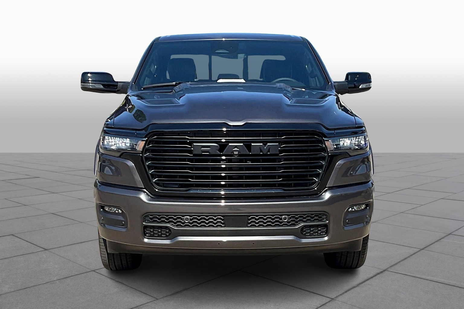2026 Ram 1500 Laramie photo 3