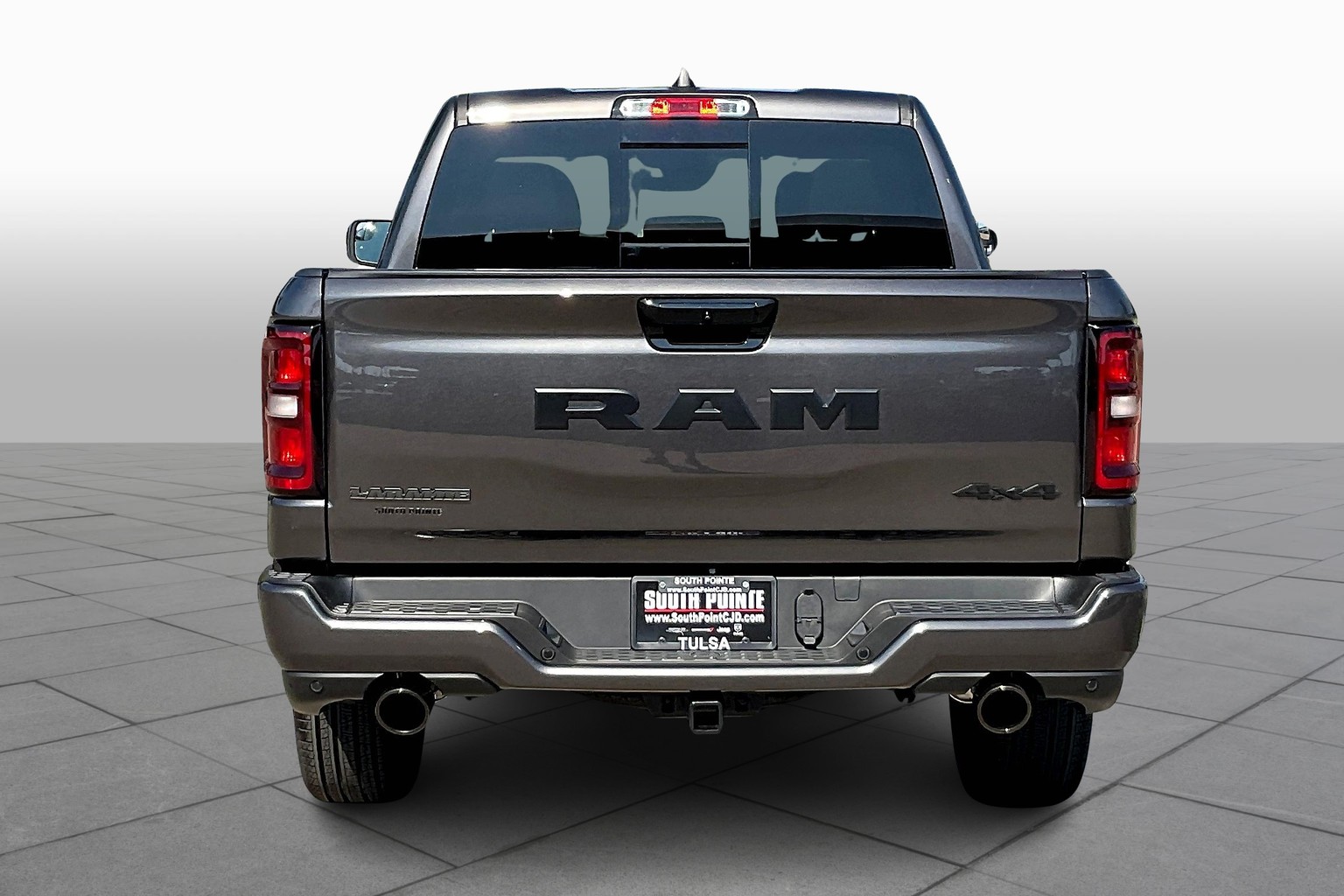 2026 Ram 1500 Laramie photo 4