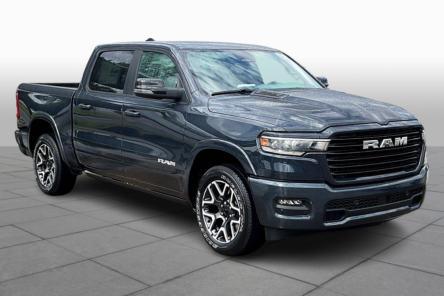 2026 Ram 1500 Laramie photo 2