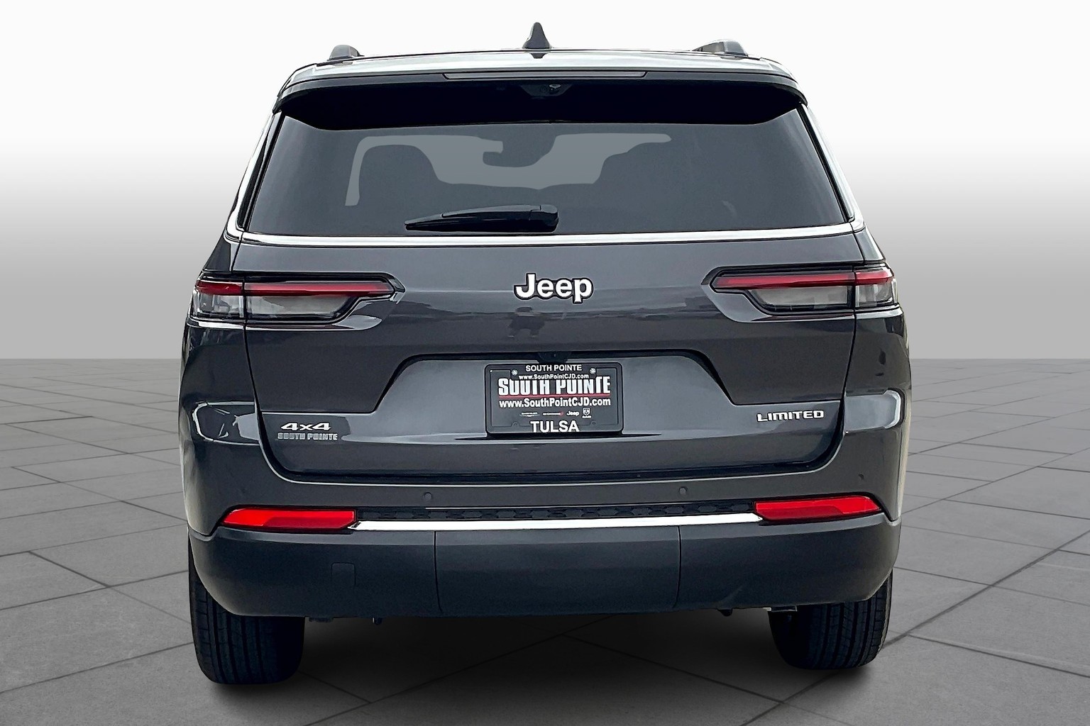 2025 Jeep Grand Cherokee Limited photo 4