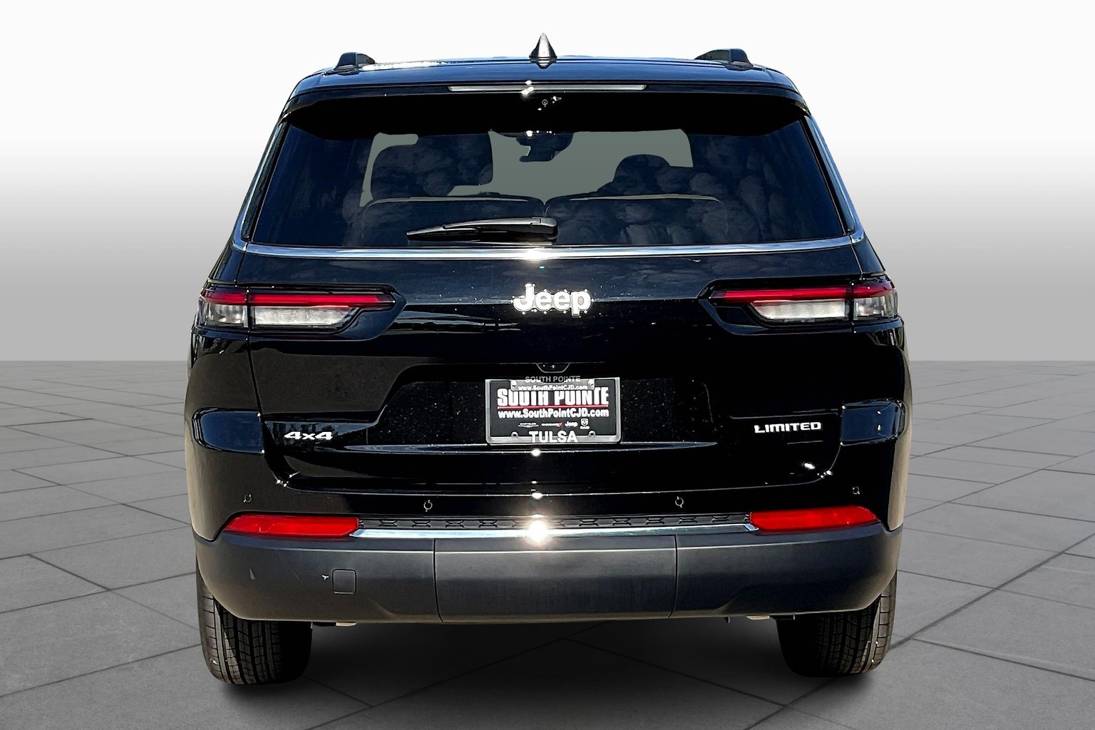 2025 Jeep Grand Cherokee Limited photo 4