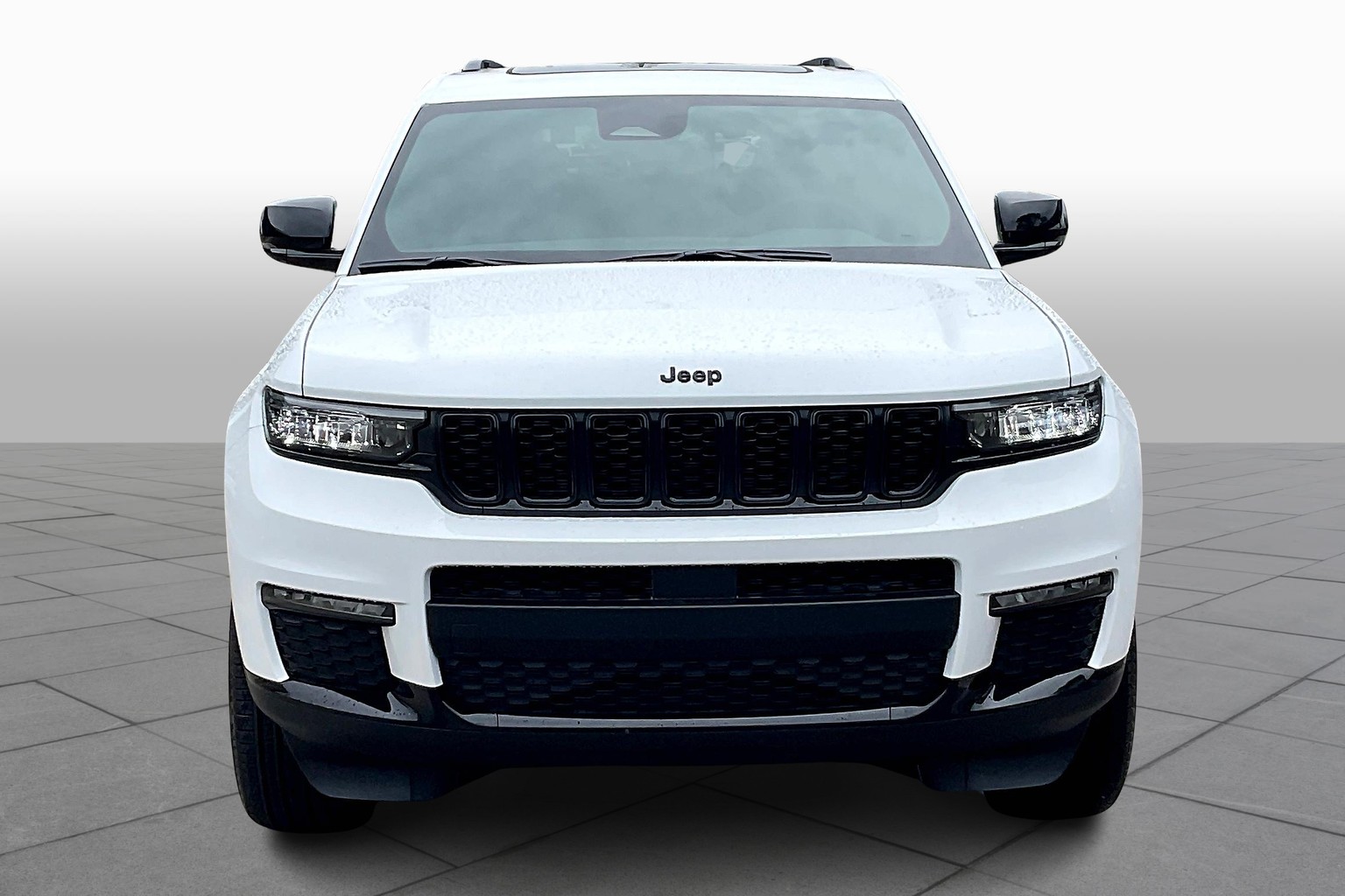 2025 Jeep Grand Cherokee Limited photo 3