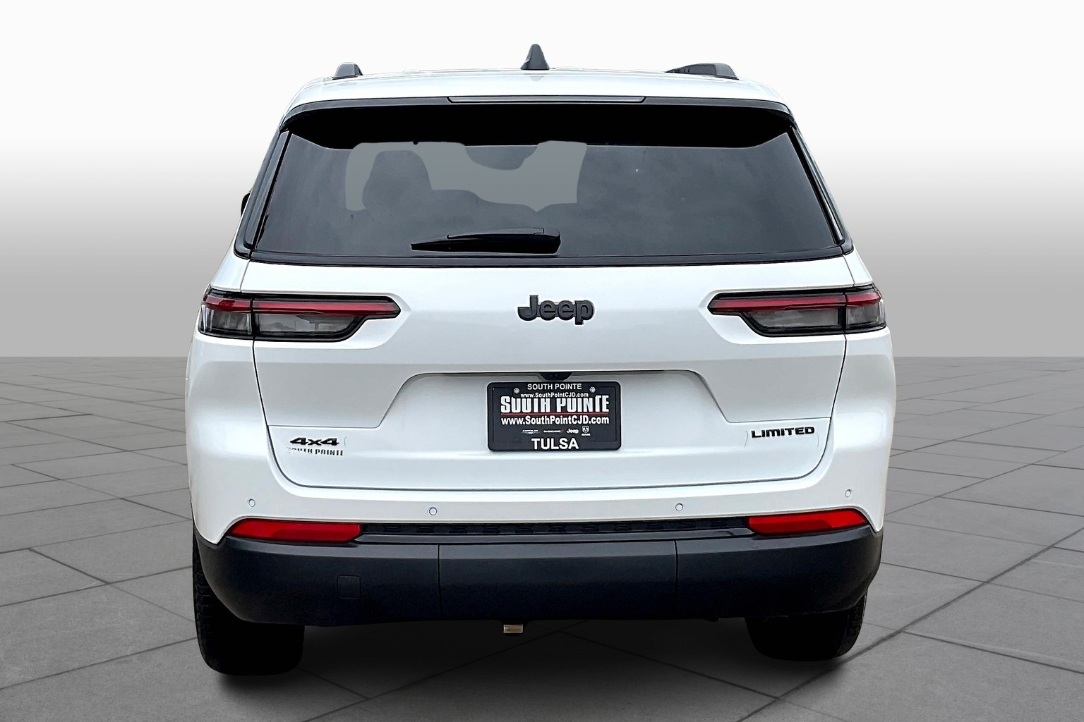 2025 Jeep Grand Cherokee Limited photo 4