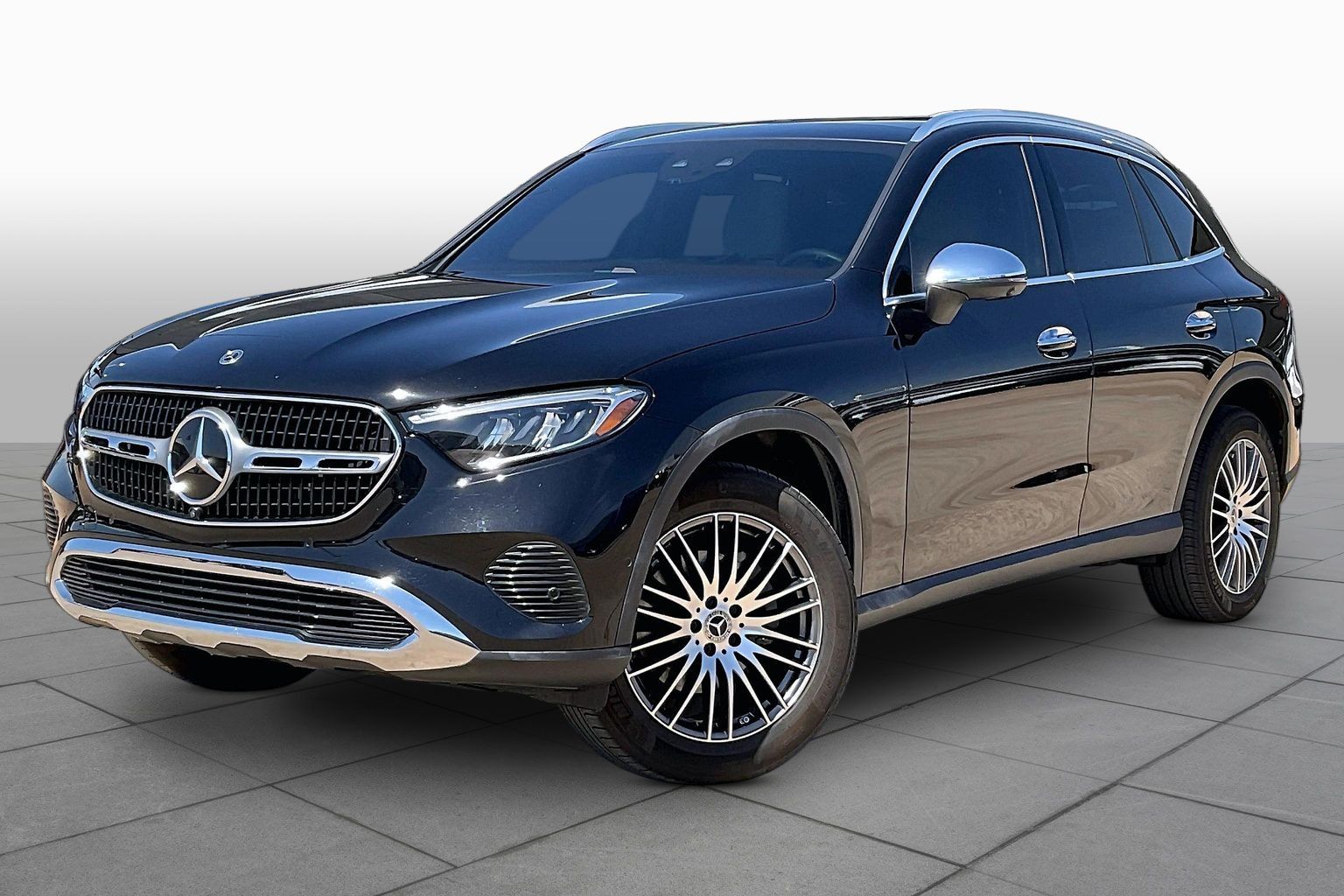 2025 Mercedes-Benz GLC