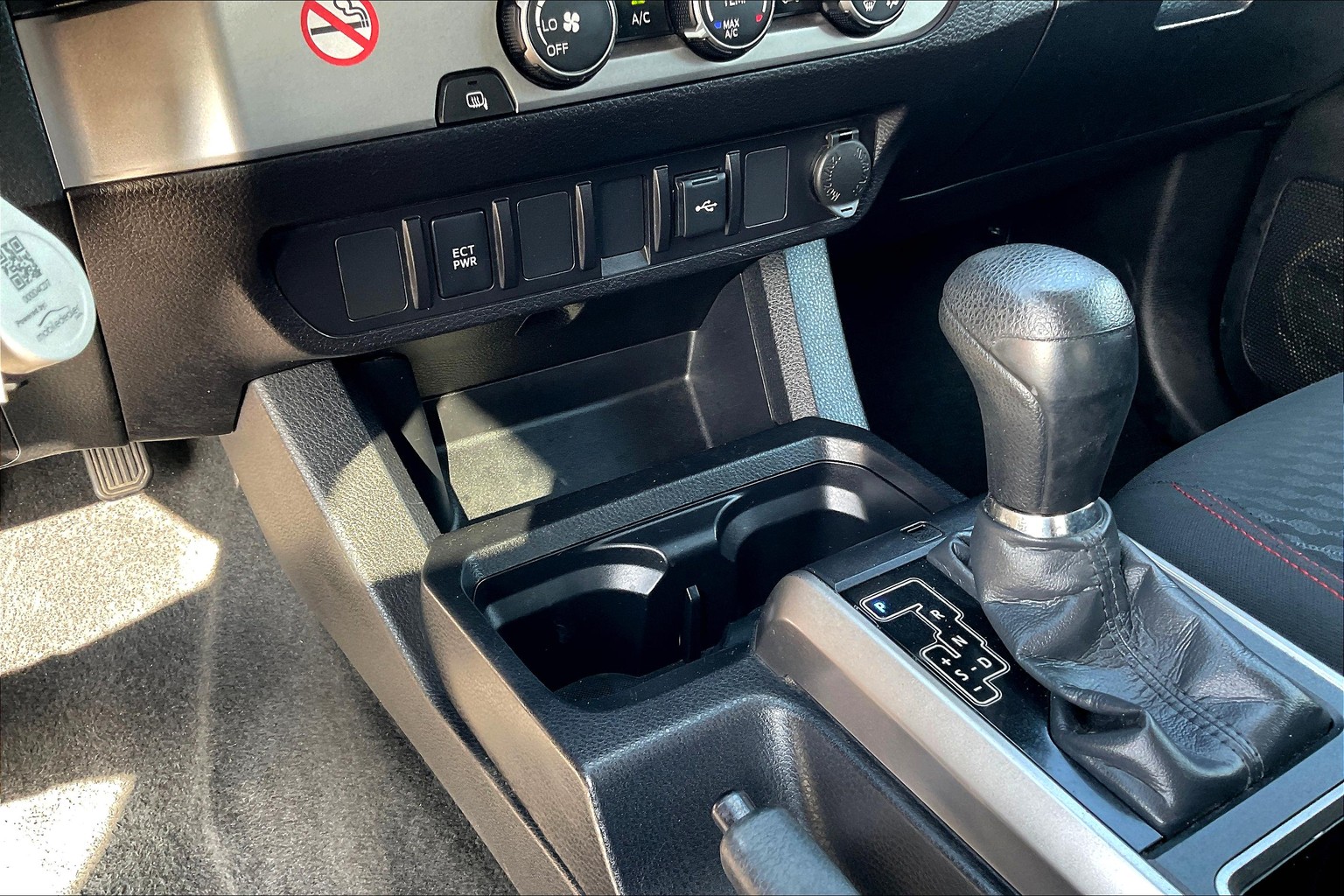 Tacoma Double Cab SR5