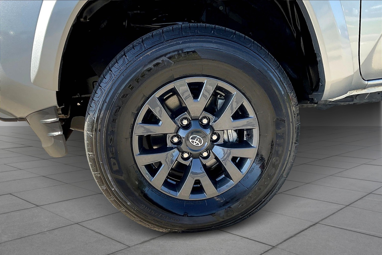 Tacoma Double Cab SR5