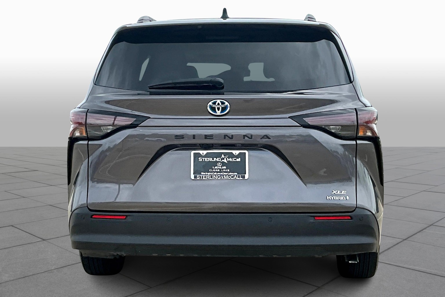 Sienna XLE 8-Passenger
