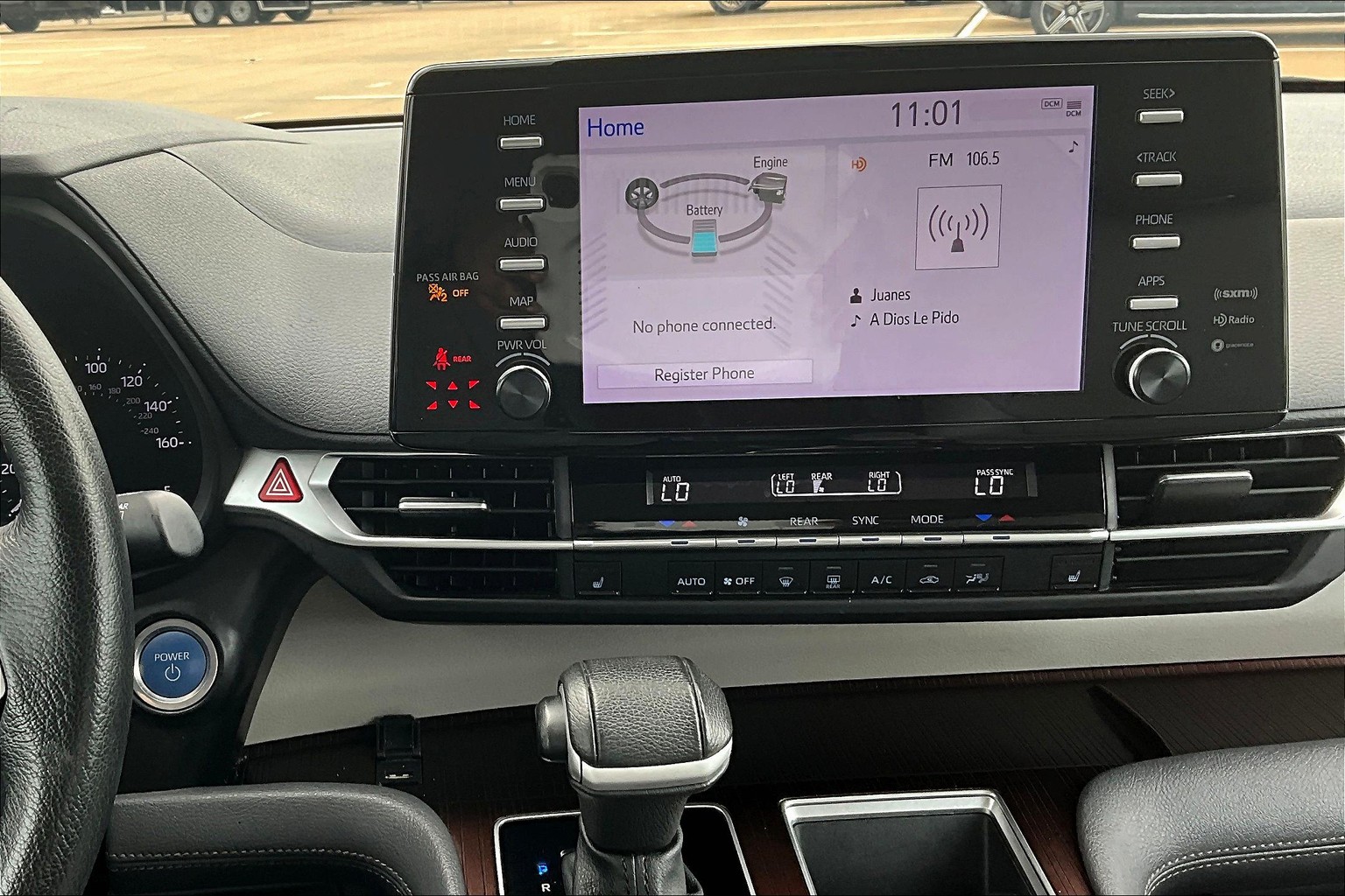 Sienna XLE 8-Passenger