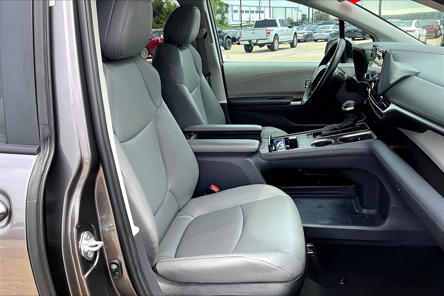 Sienna XLE 8-Passenger