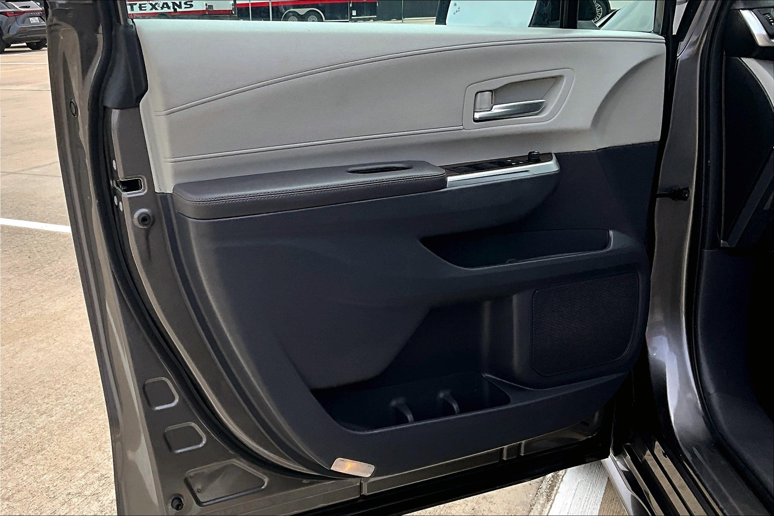 Sienna XLE 8-Passenger