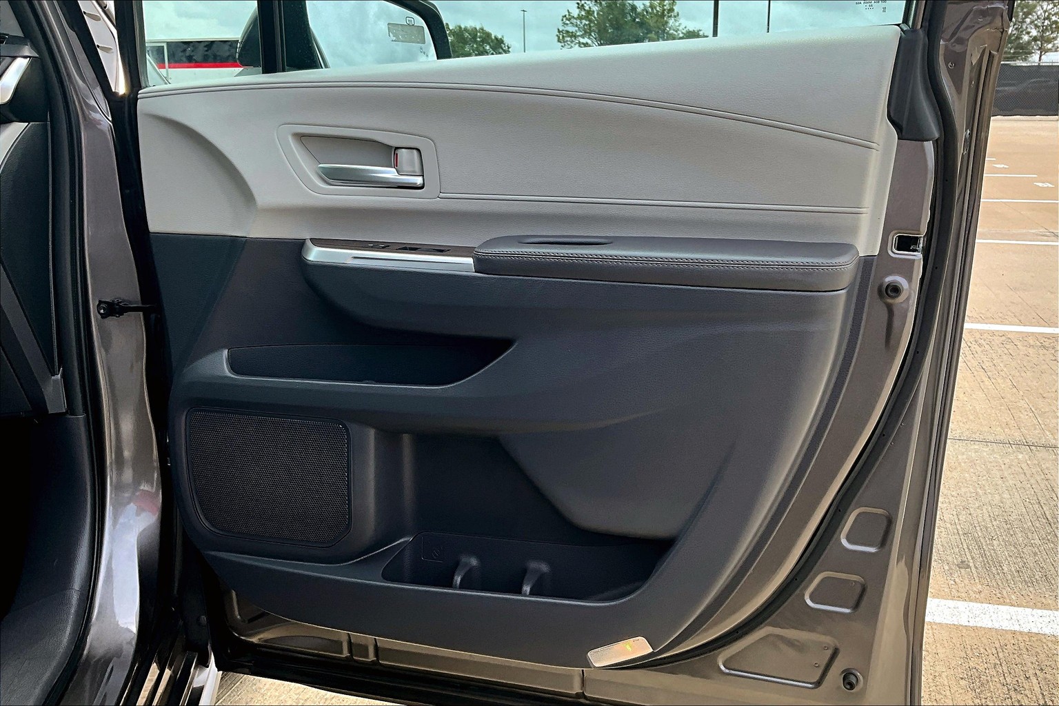 Sienna XLE 8-Passenger