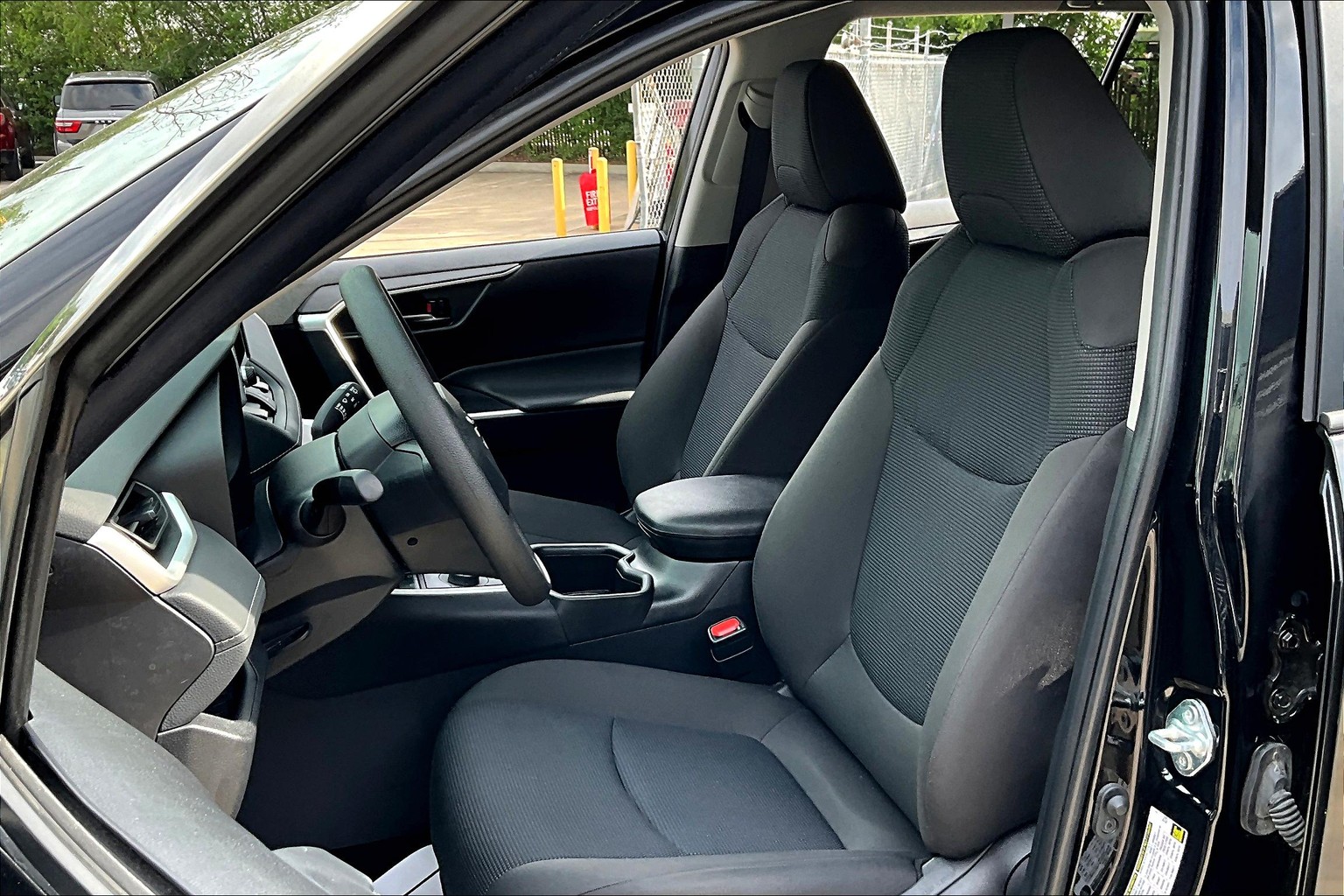 RAV4 Hybrid LE
