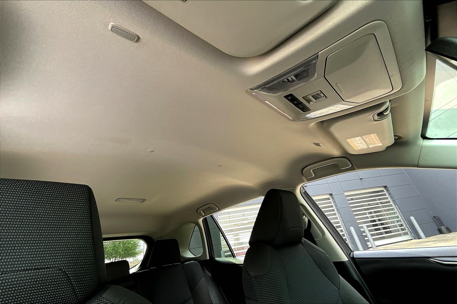 RAV4 Hybrid LE