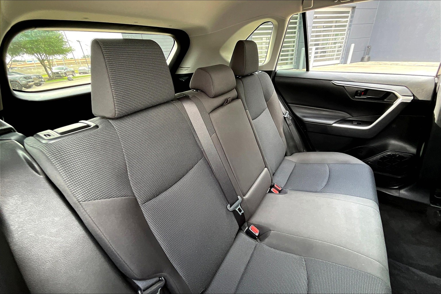 RAV4 Hybrid LE