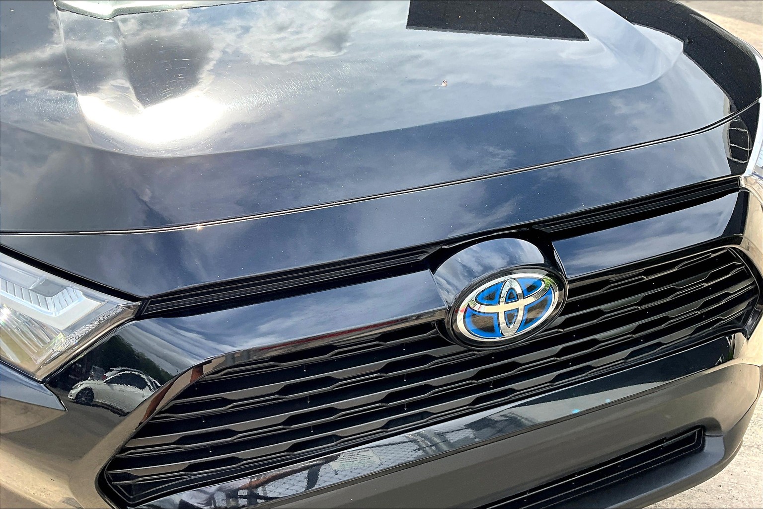 RAV4 Hybrid LE