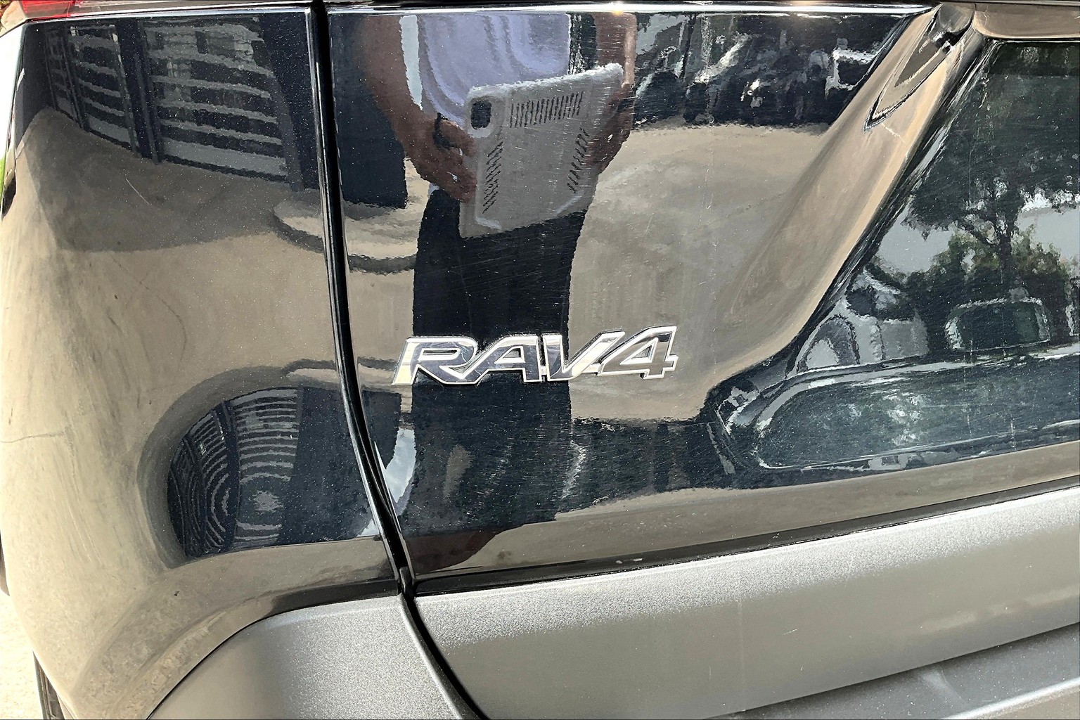 RAV4 Hybrid LE