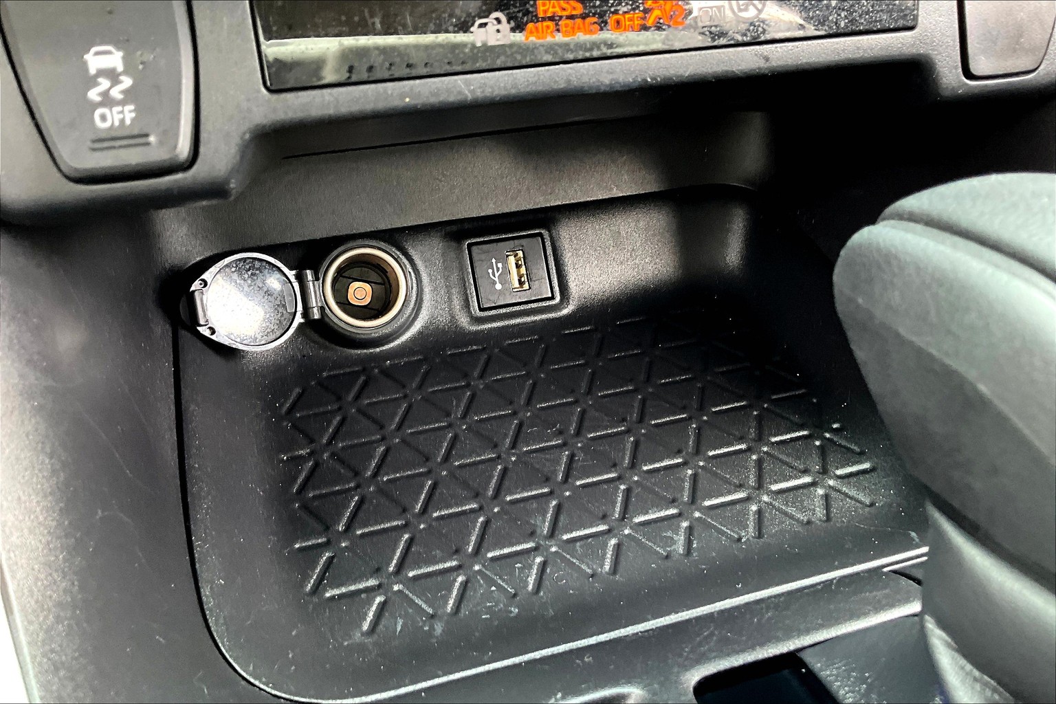 RAV4 Hybrid LE