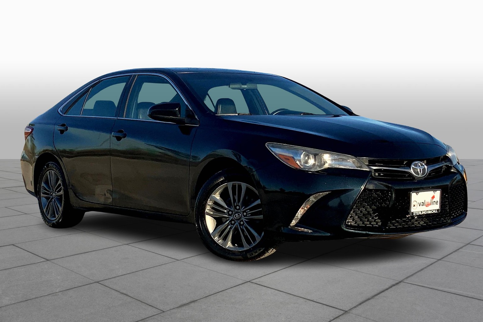 Used 2017 Toyota Camry SE with VIN 4T1BF1FKXHU369695 for sale in Houston, TX