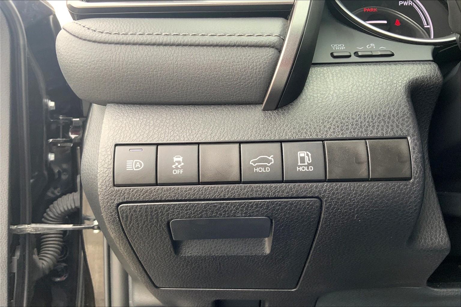 Camry Hybrid LE