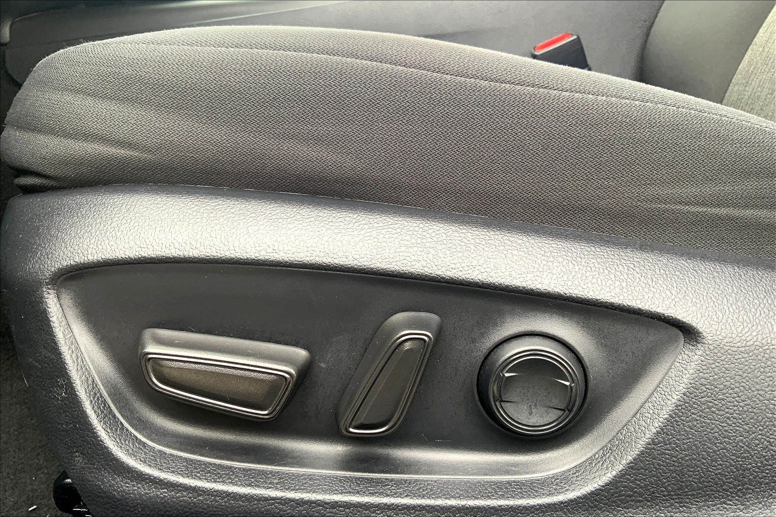 Camry Hybrid LE