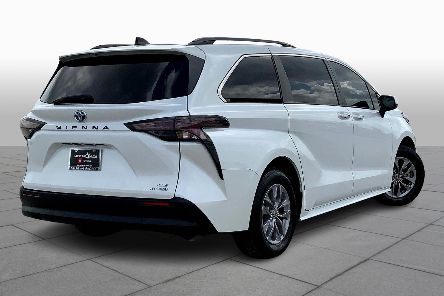 Sienna XLE 7-Passenger
