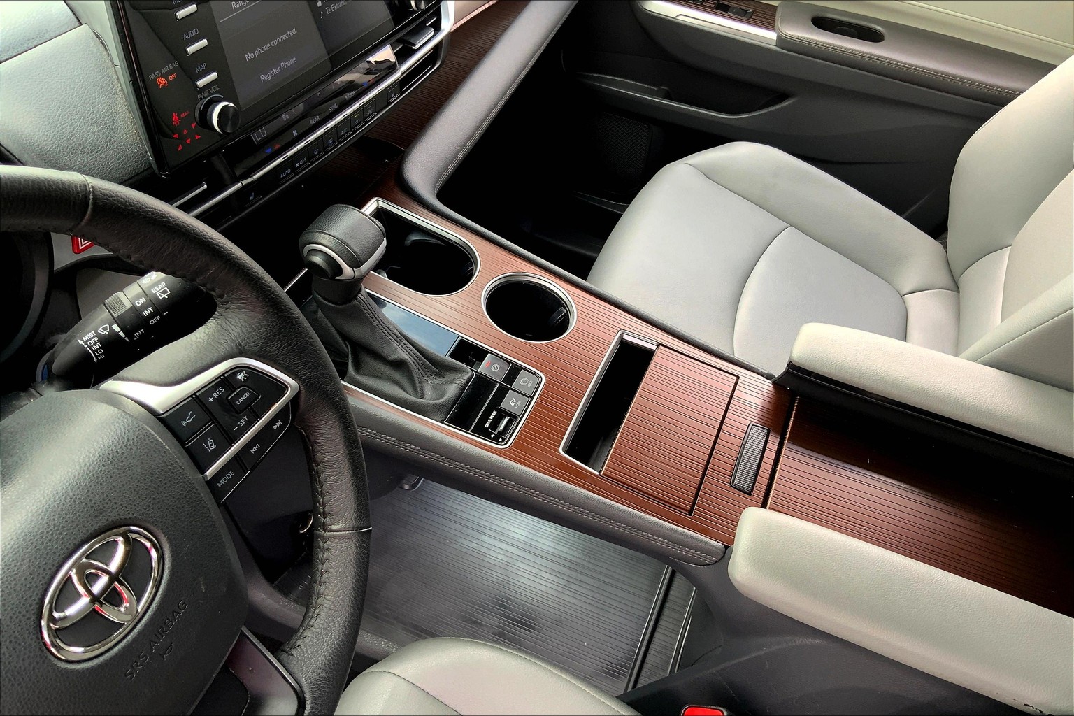Sienna XLE 7-Passenger