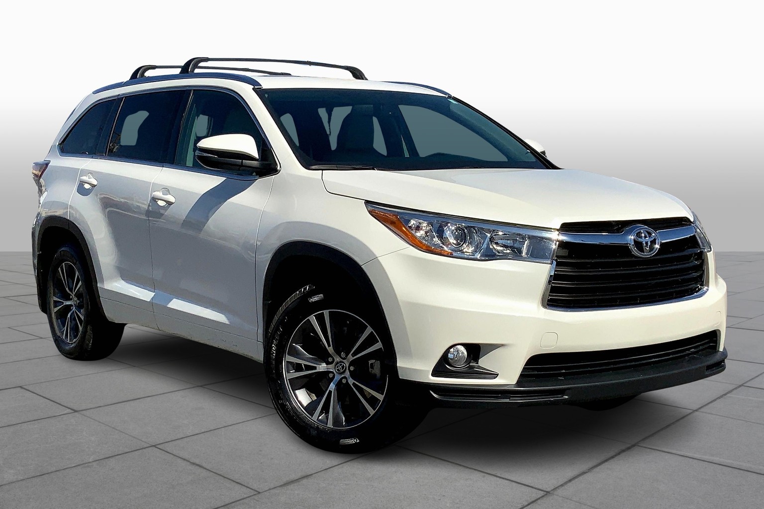 Used 2016 Toyota Highlander XLE with VIN 5TDJKRFH1GS319186 for sale in El Paso, TX