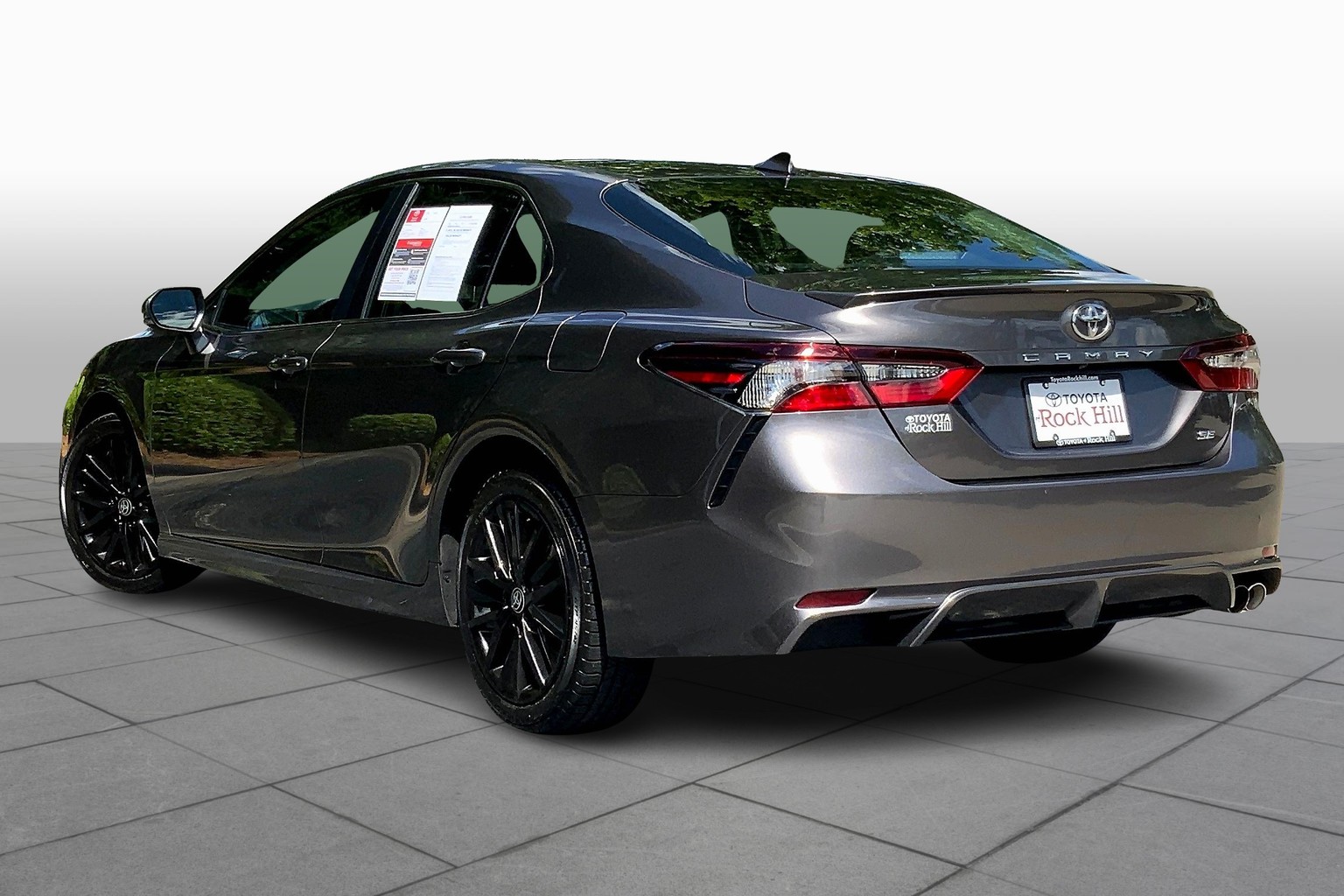 Camry SE